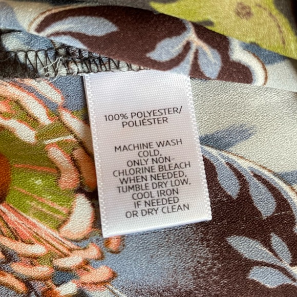 Loft Floral Blouse - Picture 5 of 5